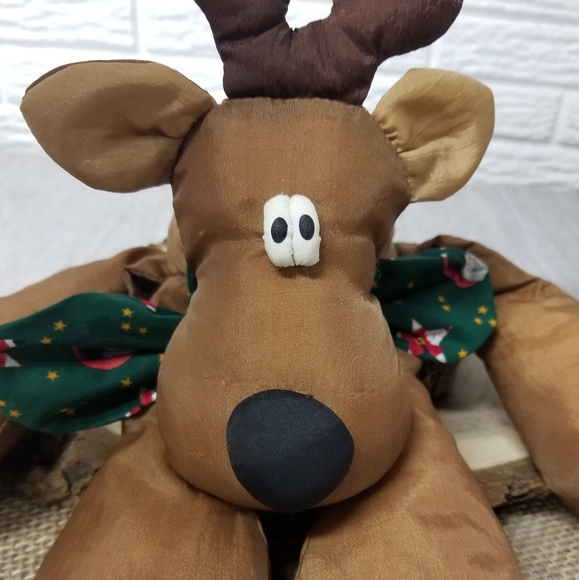 Rodney the Reindeer nylon plush (Hallmark) - Picture 8 of 10